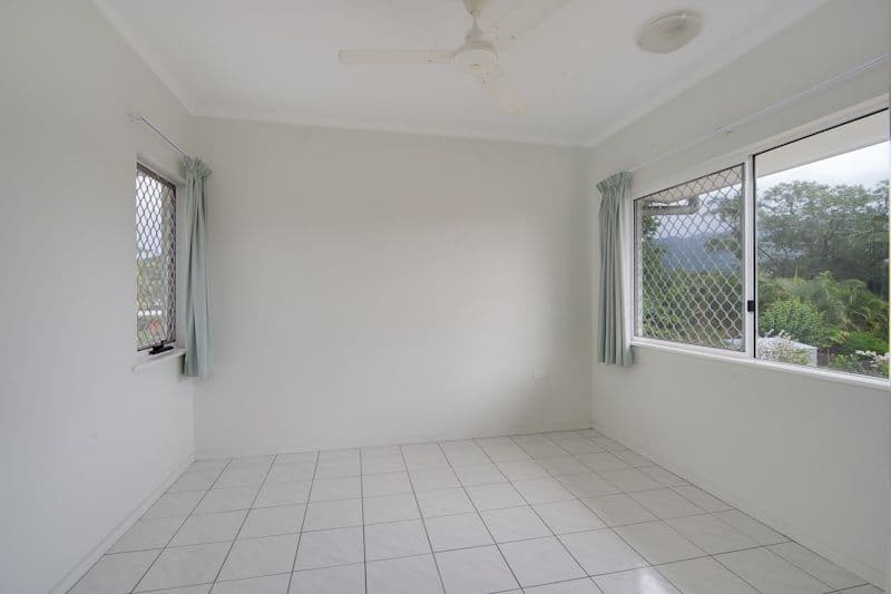 217 McCoombe Street, BUNGALOW QLD 4870, Bungalow - Thumbnail 4
