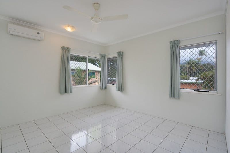 217 McCoombe Street, BUNGALOW QLD 4870, Bungalow - Thumbnail 3