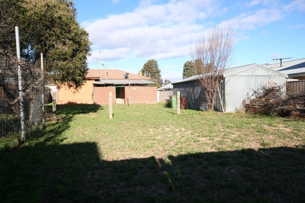 15 Bungendore Road, QUEANBEYAN NSW 2620, Queanbeyan - Thumbnail 2