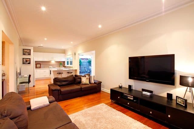 44 McMahon Road, RESERVOIR VIC 3073, Reservoir - Thumbnail 2