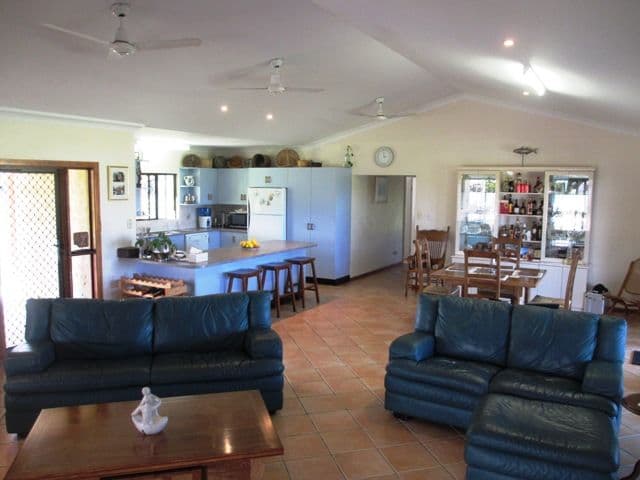 174 ETTY BAY Road, ETTY BAY QLD 4858, Etty Bay - Thumbnail 6