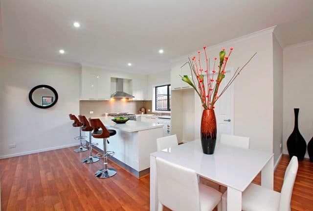 18 Evans Crescent, RESERVOIR VIC 3073, Reservoir - Thumbnail 5