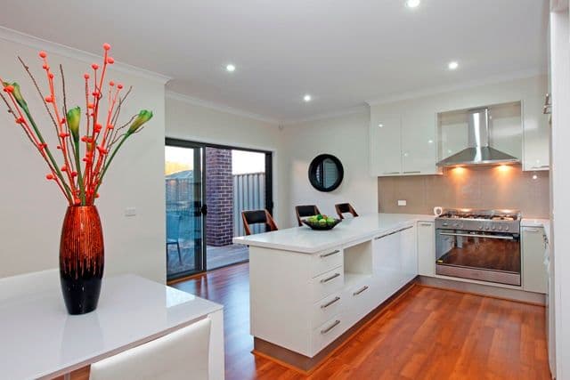 18 Evans Crescent, RESERVOIR VIC 3073, Reservoir - Thumbnail 6