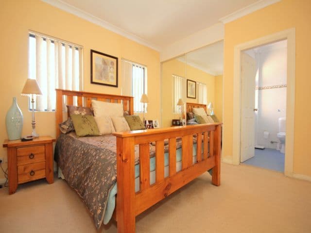 151 Hillcrest Avenue, GREENACRE NSW 2190, Greenacre - Thumbnail 5