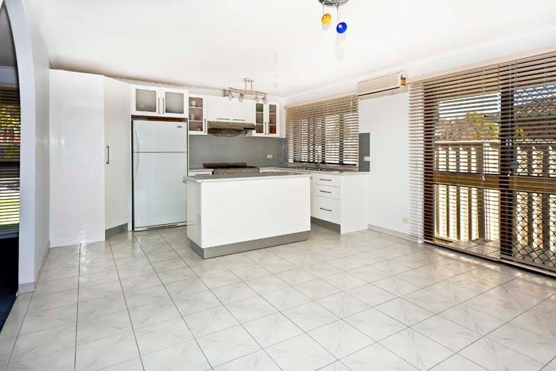 183 Prairie Vale Road, BOSSLEY PARK NSW 2176, Bossley Park - Thumbnail 3