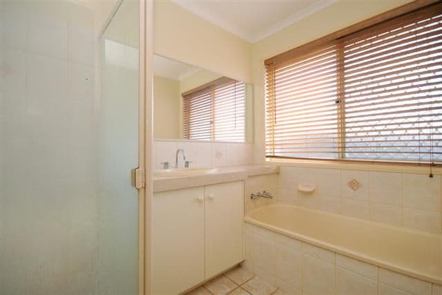 19 Gundry Court, KEARNEYS SPRING QLD 4350, Kearneys Spring - Thumbnail 8