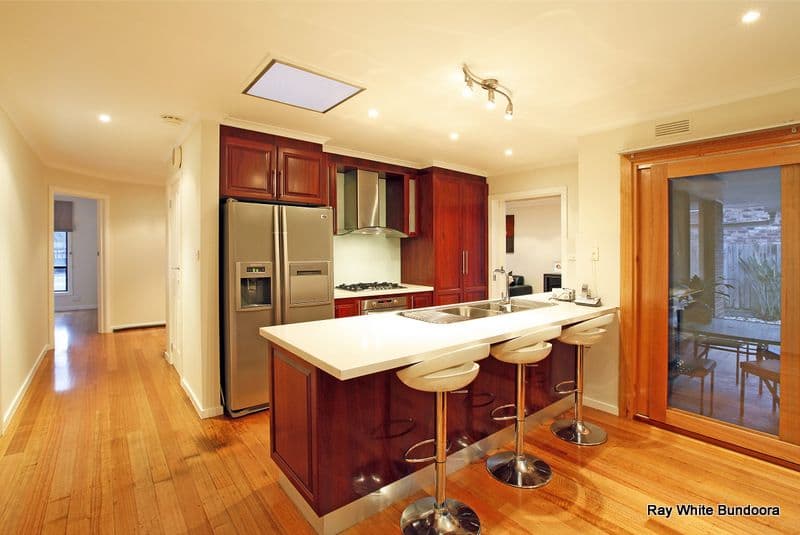 23 Streeton Circuit, MILL PARK VIC 3082, Mill Park - Thumbnail 4
