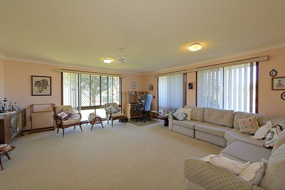 24 Oceanview Street, Bargara QLD 4670, Bargara - Thumbnail 2