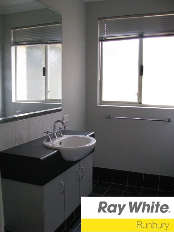 2/37 Latrielle Street, BUNBURY WA 6230, Bunbury - Thumbnail 3