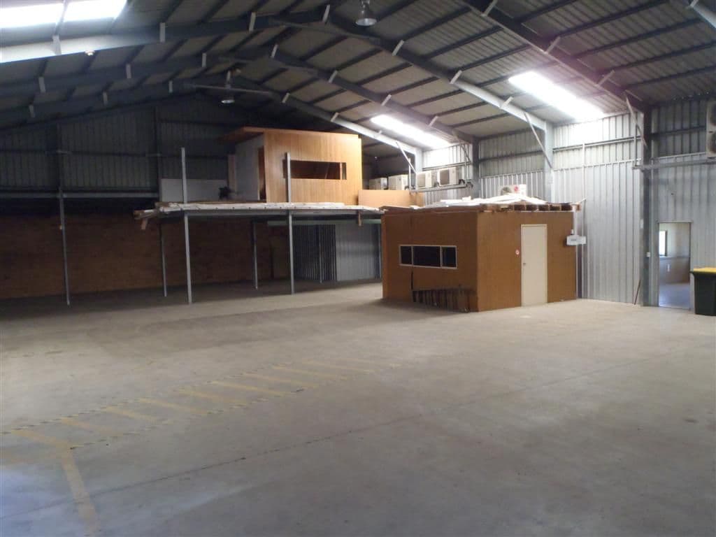 32 Wyllie Street, THABEBAN QLD 4670, Thabeban - Thumbnail 2