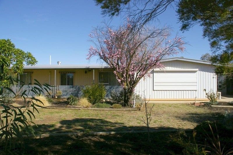 464 Kulkyne Street, RENMARK SA 5341, Renmark West - Thumbnail 2