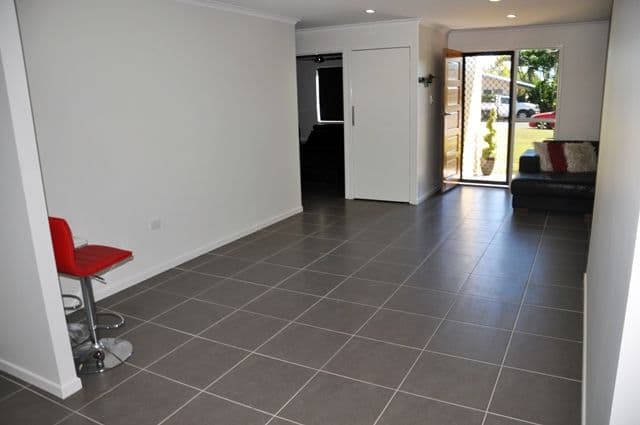 13 BURWOOD Close, ANDERGROVE QLD 4740, Andergrove - Thumbnail 5