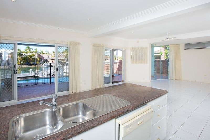 10 Torio Place, RUNAWAY BAY QLD 4216, Runaway Bay - Thumbnail 8