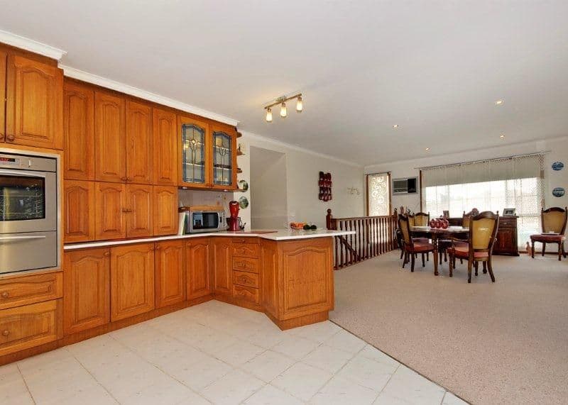 77 Howard Road, DINGLEY VILLAGE VIC 3172, Dingley Village - Thumbnail 4