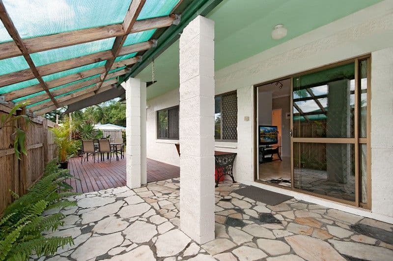 10 Tristania Street, HOLLOWAYS BEACH QLD 4878, Holloways Beach - Image 1