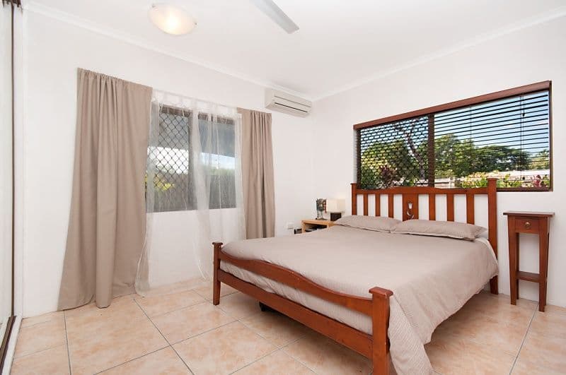 10 Tristania Street, HOLLOWAYS BEACH QLD 4878, Holloways Beach - Thumbnail 7