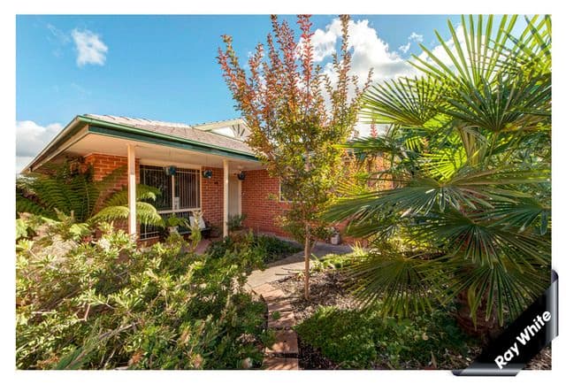 4 Nicolle Place, MONASH ACT 2904, Monash - Image 1
