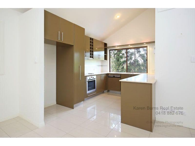6 Robyn Street, CHAPEL HILL QLD 4069, Chapel Hill - Thumbnail 6