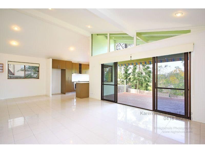 6 Robyn Street, CHAPEL HILL QLD 4069, Chapel Hill - Thumbnail 4