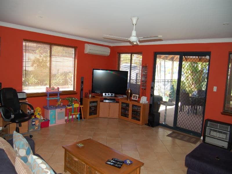 14 Blythwood Street, DUDLEY PARK WA 6210, Dudley Park - Thumbnail 2