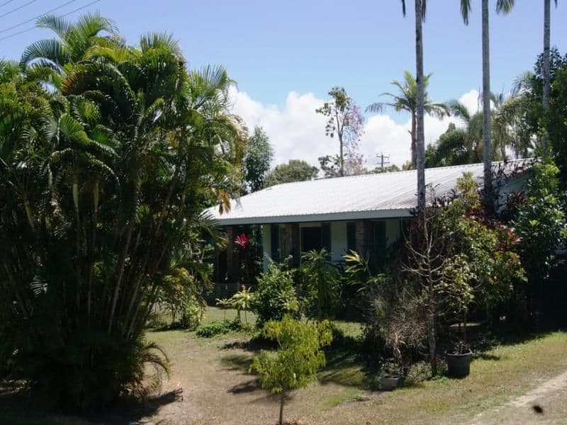 5 TULIP Street, COOYA BEACH QLD 4873, Cooya Beach - Thumbnail 2