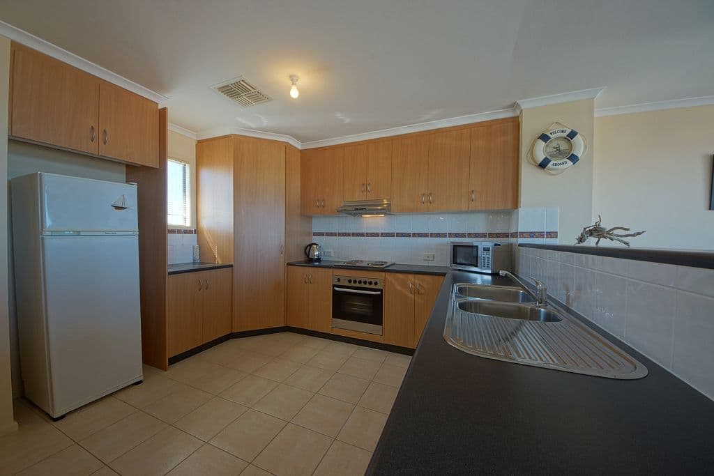 19 Rose Avenue, NORTH BEACH SA 5556, North Beach - Thumbnail 2