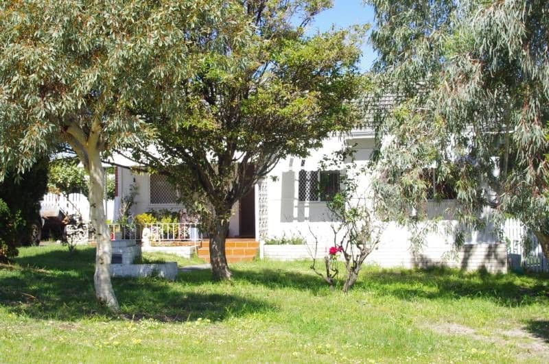 10 Berkeley Avenue, NOLLAMARA WA 6061, Nollamara - Image 1