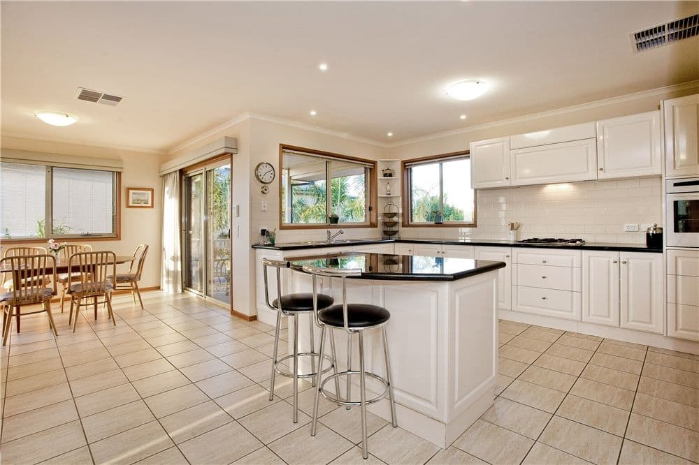 15 Wintersun Court, CLIFTON SPRINGS VIC 3222, Clifton Springs - Thumbnail 2