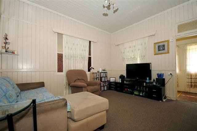 19 Hagan Street, NORTH TOOWOOMBA QLD 4350, North Toowoomba - Thumbnail 2