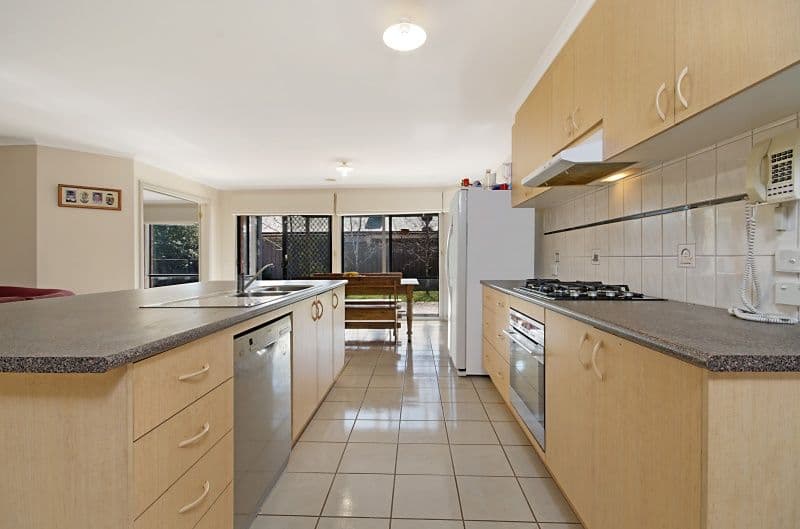 35 Brassey Avenue, Rosanna, Rosanna - Thumbnail 4