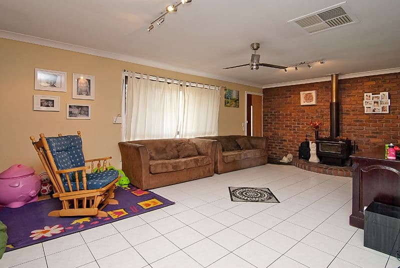 16 Royena Court, CRESTMEAD QLD 4132, Crestmead - Thumbnail 8