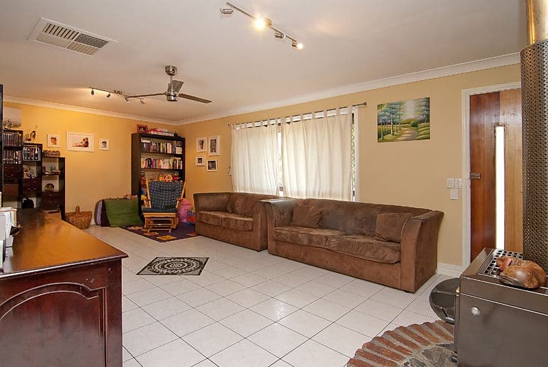 16 Royena Court, CRESTMEAD QLD 4132, Crestmead - Thumbnail 7
