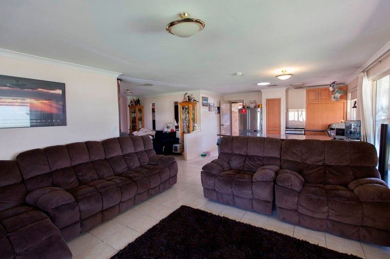 30 Brockholes Street, BULLSBROOK WA 6084, Bullsbrook - Thumbnail 3