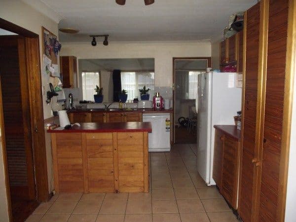 15 Edgecombe Avenue, MOOREBANK NSW 2170, Moorebank - Thumbnail 2