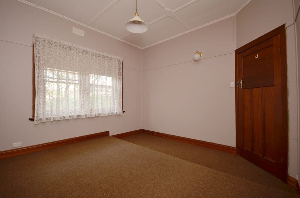 202 Cobden Street, MOUNT PLEASANT  Victoria  3350, Australia, Mount Pleasant - Thumbnail 6