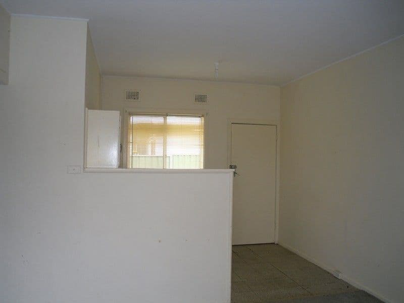 4 Little Underwood Street, FORBES NSW 2871, Forbes - Thumbnail 4
