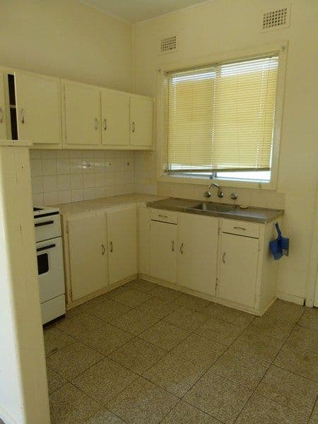 4 Little Underwood Street, FORBES NSW 2871, Forbes - Thumbnail 3