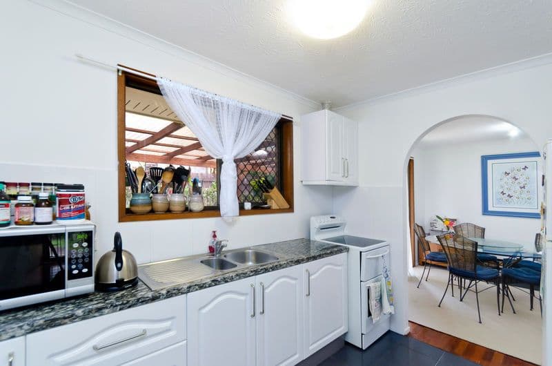 35 McKenzie Drive, CURRUMBIN WATERS QLD 4223, Currumbin Waters - Thumbnail 3