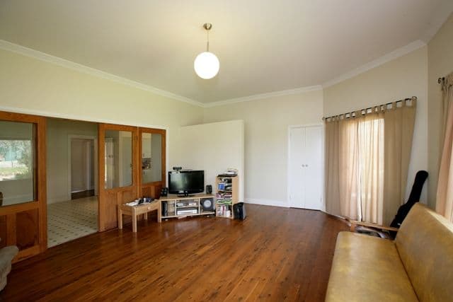 2 Burwood Street, TURVEY PARK NSW 2650, Turvey Park - Thumbnail 5