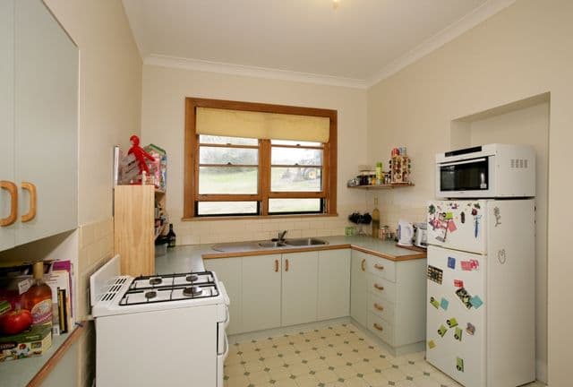2 Burwood Street, TURVEY PARK NSW 2650, Turvey Park - Thumbnail 3