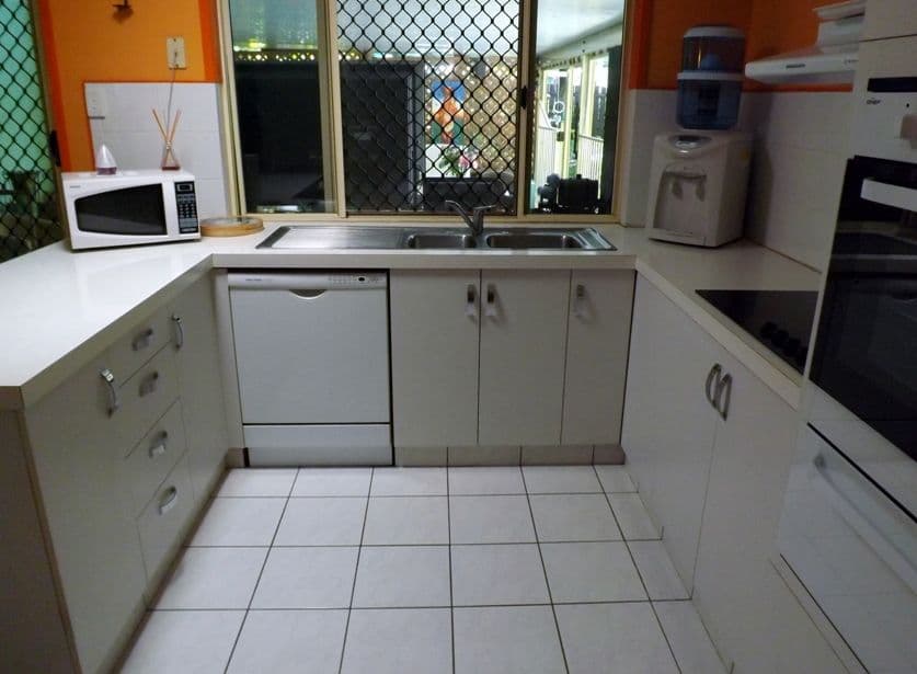 6 Shiral Drive, BEACONSFIELD QLD 4740, Beaconsfield - Thumbnail 3