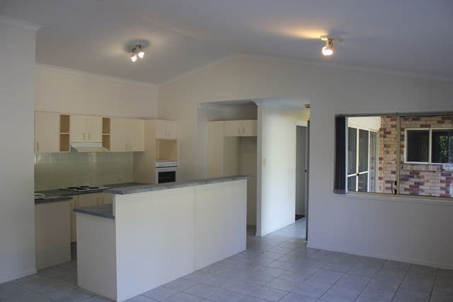 73 Hampstead Street, FOREST LAKE QLD 4078, Forest Lake - Thumbnail 2