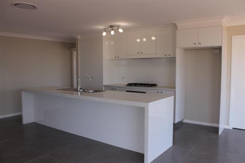 33 Holmwood Drive, DUBBO NSW 2830, Dubbo - Thumbnail 5