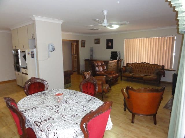 38 Brooks Street, BROKEN HILL NSW 2880, Broken Hill - Thumbnail 3