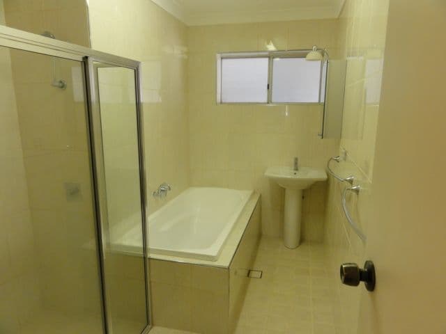 38 Brooks Street, BROKEN HILL NSW 2880, Broken Hill - Thumbnail 4