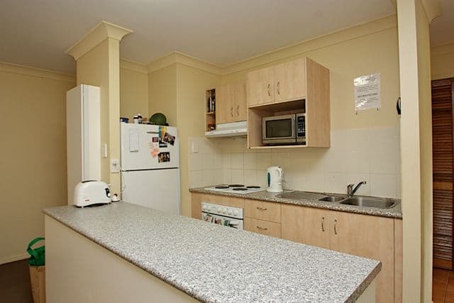 173 Warwick Road, CHURCHILL QLD 4305, Churchill - Thumbnail 3