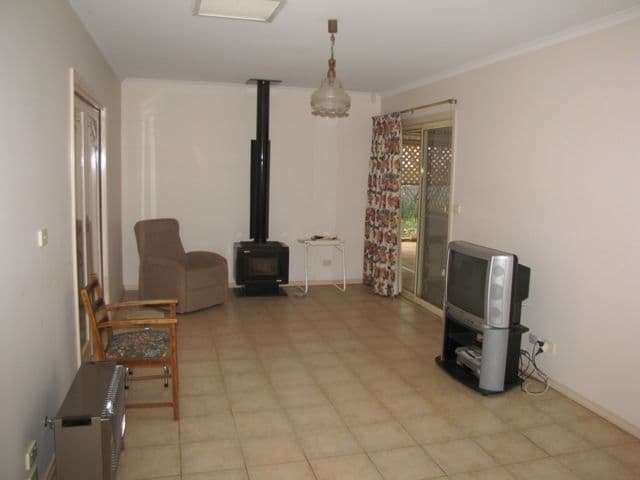 9 Tomlinson Court, LOXTON SA 5333, Loxton - Thumbnail 4