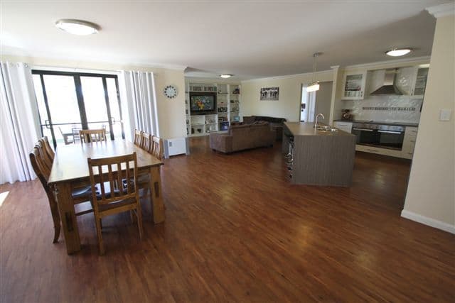 106 Jones Road, WITHCOTT QLD 4352, Withcott - Thumbnail 2
