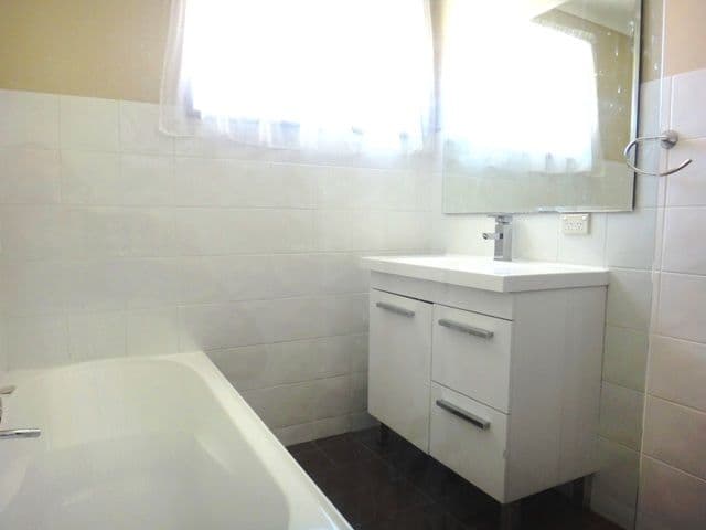 1 Maugham Crescent, WETHERILL PARK NSW 2164, Wetherill Park - Thumbnail 6