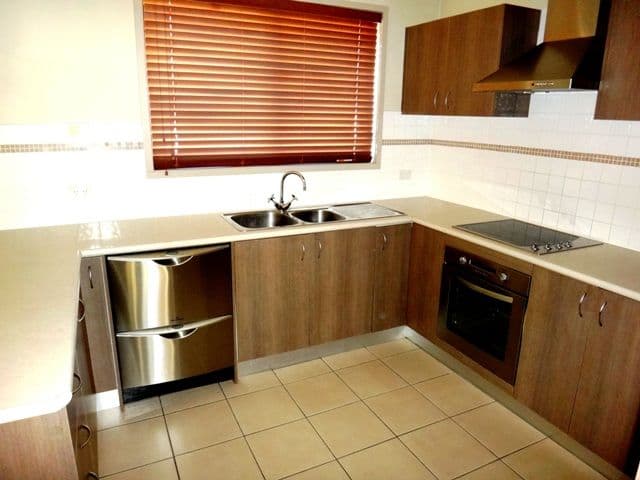 1 Maugham Crescent, WETHERILL PARK NSW 2164, Wetherill Park - Thumbnail 2